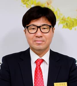 부목사 이제창 사진