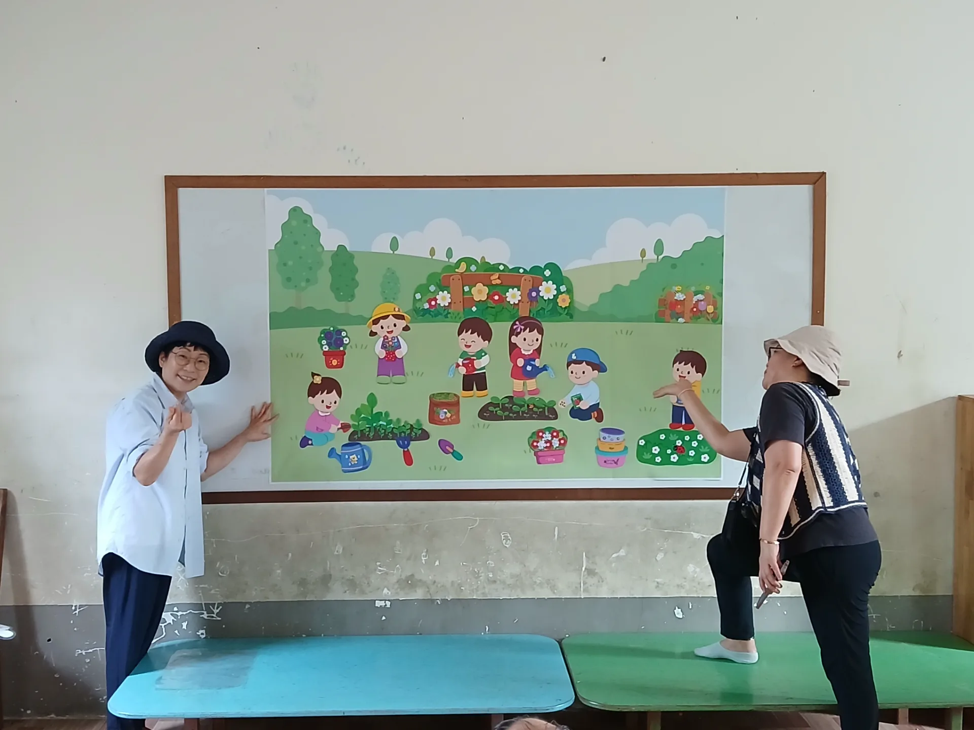 미얀마 짜웅수학교 부설유치원 환경판 작업